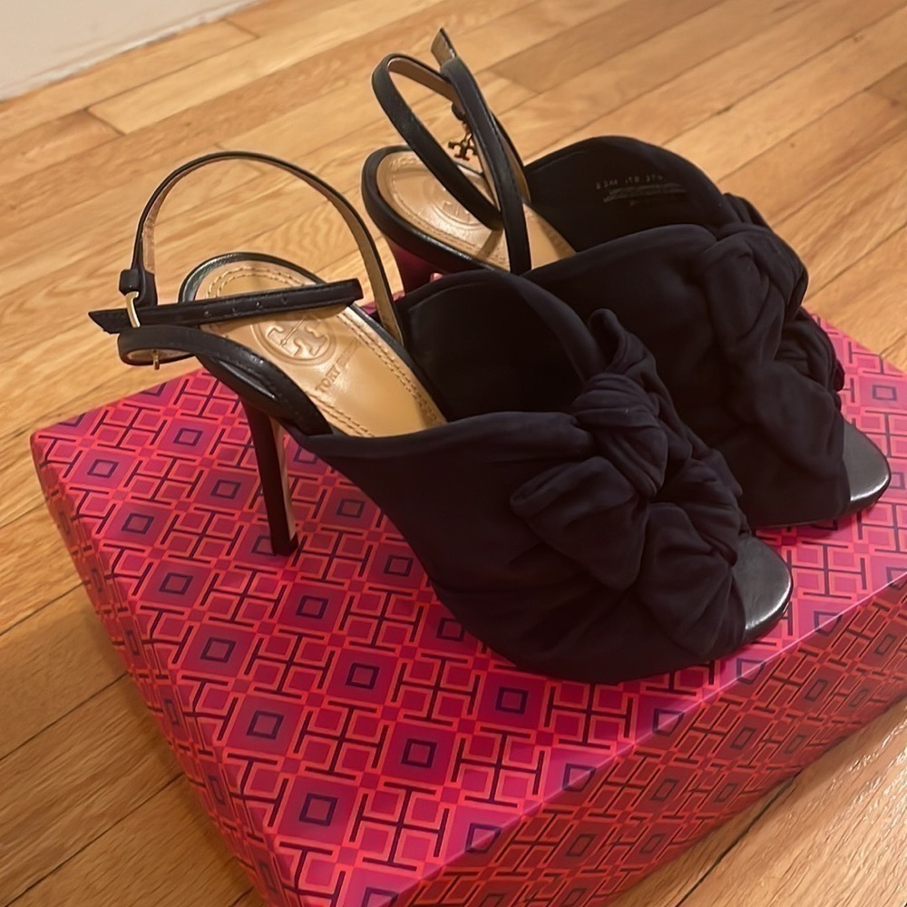 NWT Tory Burch Eleanor 105mm Sandals in Navy - size 5 - Picture 5 of 7